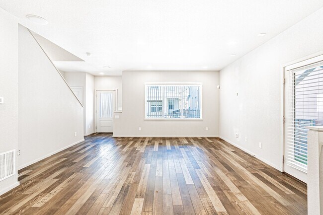 Foto del edificio - Modern 3BD, 3BA TownHouse in Midtown with ...