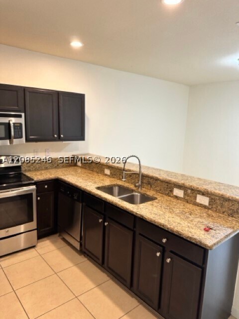 Foto del edificio - 3210 SE 6th St