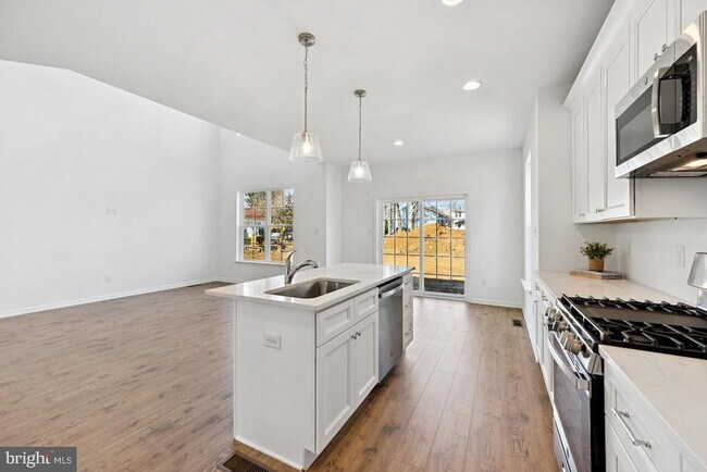 Foto del edificio - 724 Northwood Ave