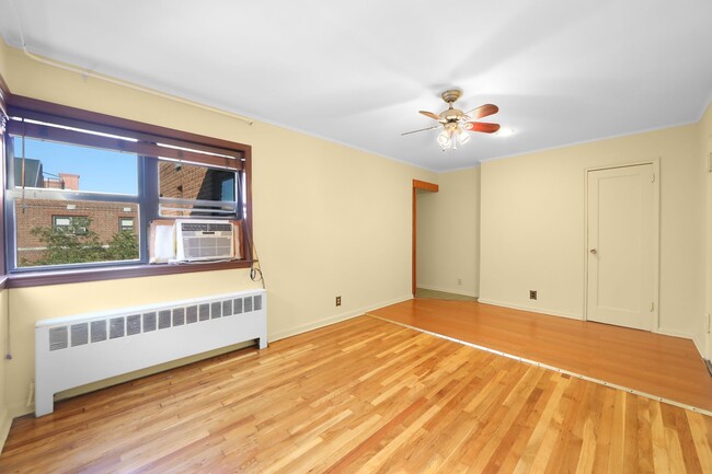 Foto del edificio - Hudson Terrace E7 -  1/Bdrm 1/Bath