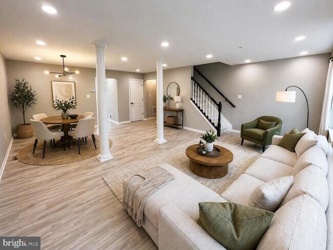 Foto del edificio - 9016 Lake Largo Dr