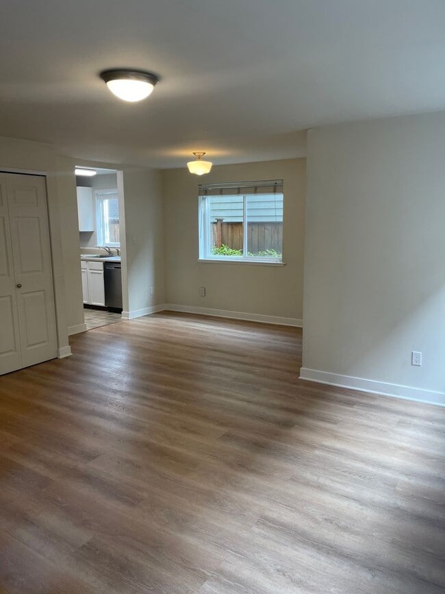 Foto del edificio - New Listing! 2-bed, 2-bath Condo!