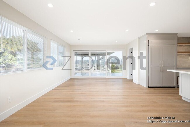 Foto del edificio - 5002 Plainview Rd