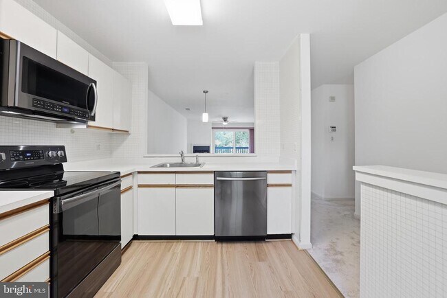 Foto del edificio - 2844 Yarling Ct