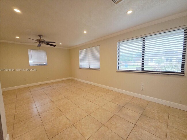 Foto del edificio - 4004 SW 20th St