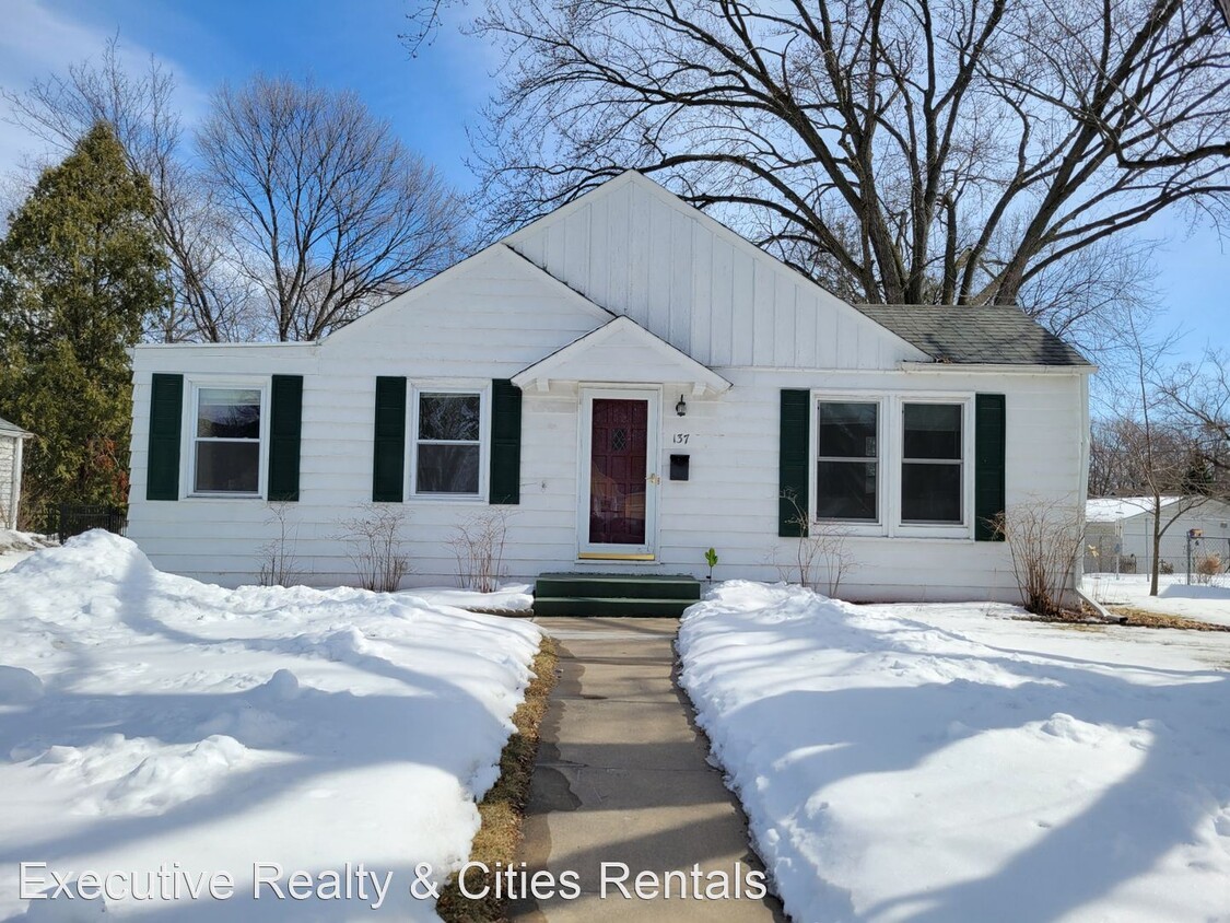 Foto principal - 3 br, 1 bath House - 137 5th Ave N