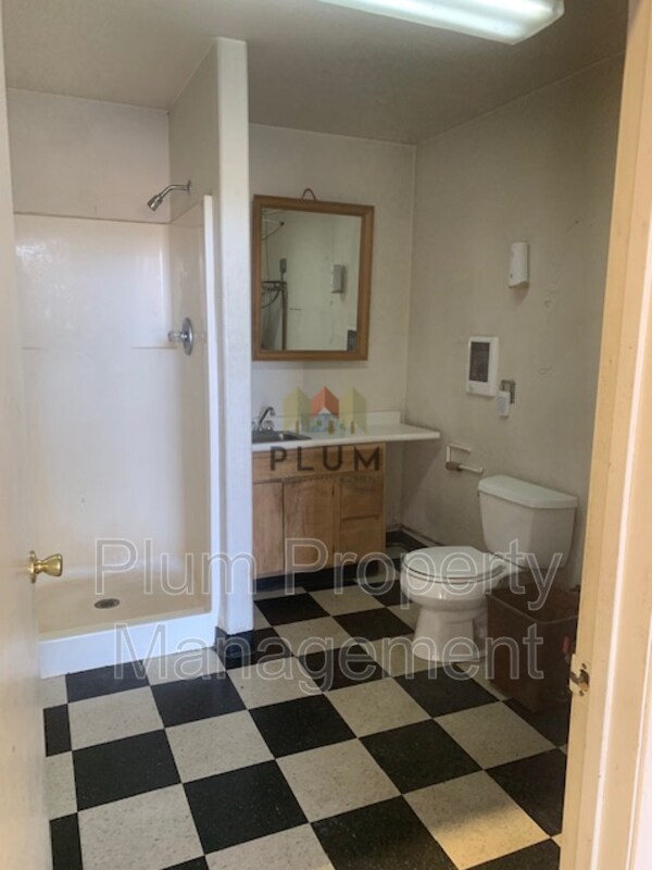 Building Photo - 23500 Huson Rd