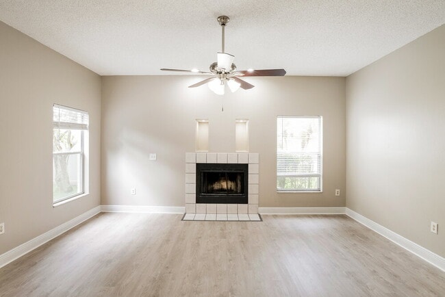Building Photo - 1236 Foxforrest Cir