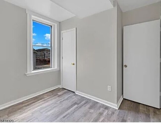 Foto del edificio - 84 Second St