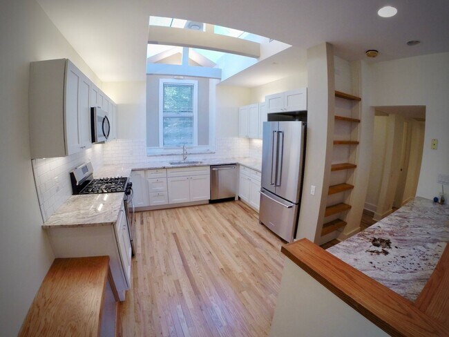 Foto del edificio - 5444 Claybourne St