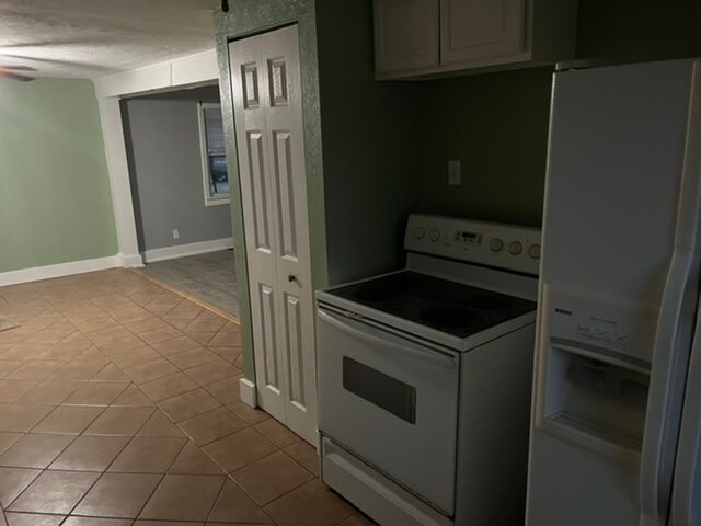 Foto del edificio - 15161 Pine Rd