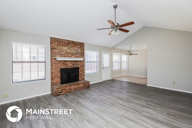 Building Photo - 1024 Green Ridge Terrace