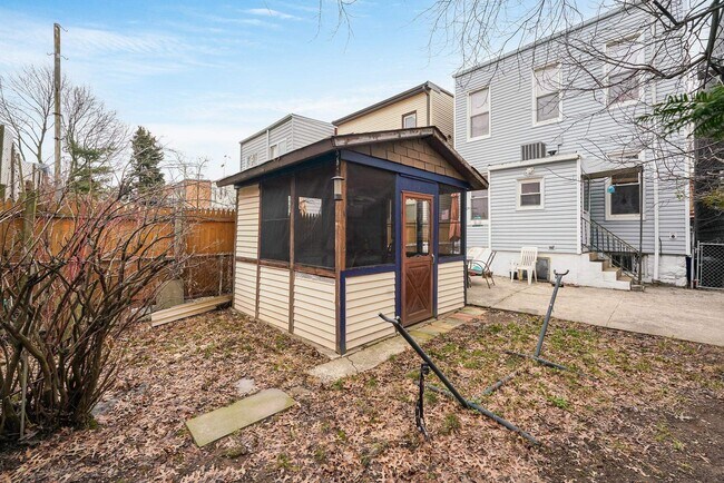 Building Photo - 65 Reservoir Ave