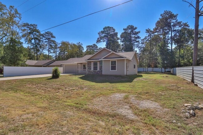 Building Photo - 10604 Royal Adrian Dr