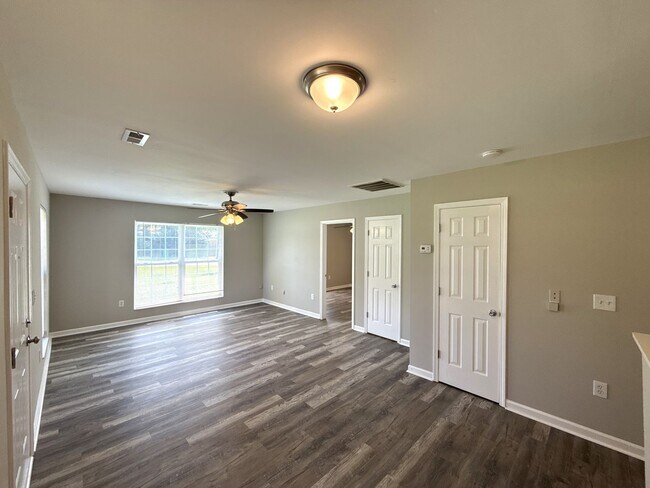 Foto del edificio - 3211 Hubbard Rd