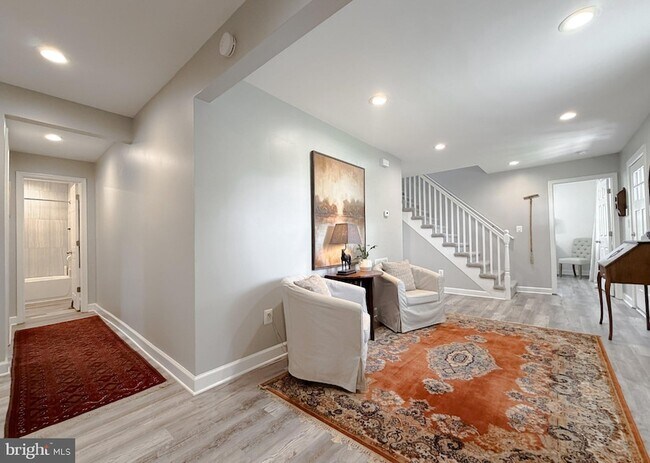 Foto del edificio - 4985 Solomons Island Rd