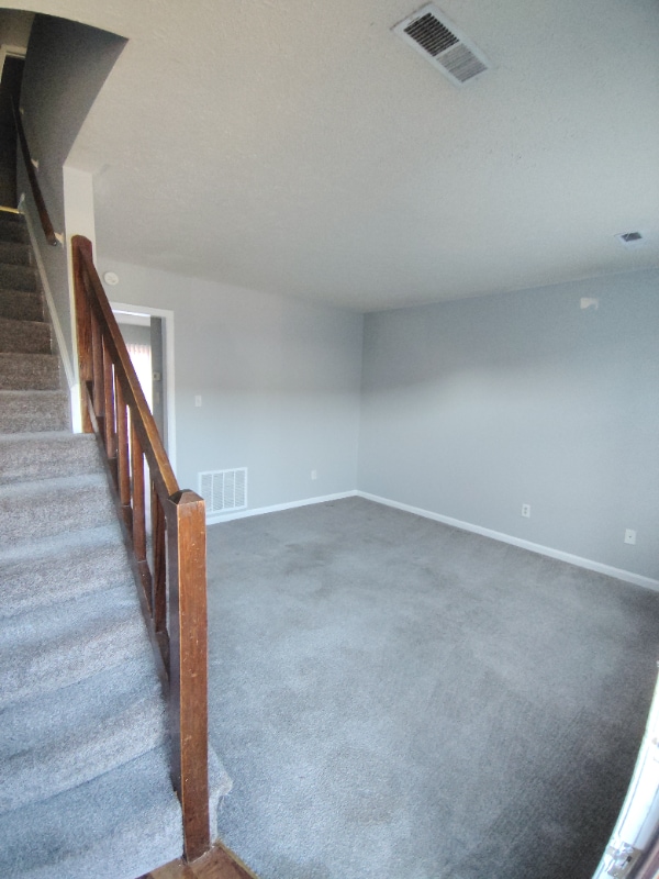 Foto del edificio - 16 Duiguid Dr