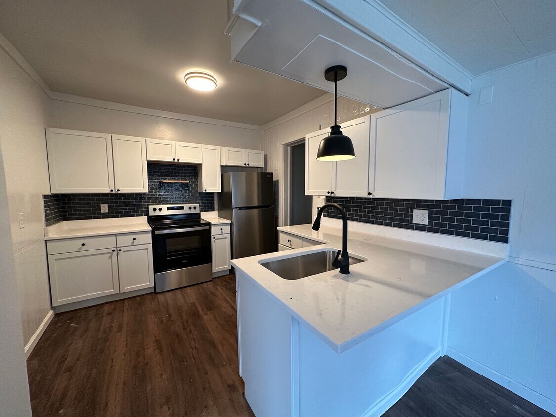 Foto principal - 714 Village St