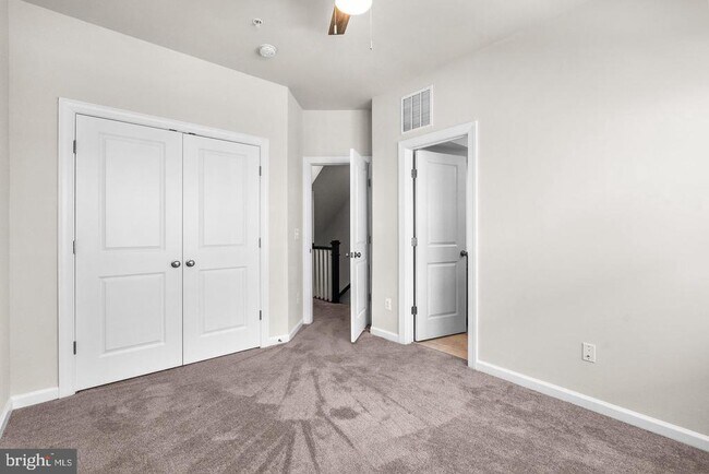 Foto del edificio - 16105 Connors Wy