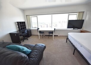 Building Photo - 555 E William St