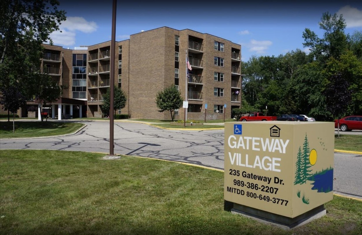 Gateway Village Apartments Rentals in Clare at 235 Gateway Dr Clare, MI