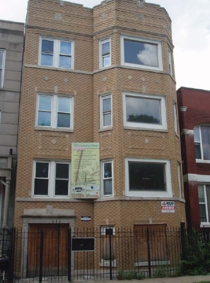 Building Photo - 1330 N Artesian Ave