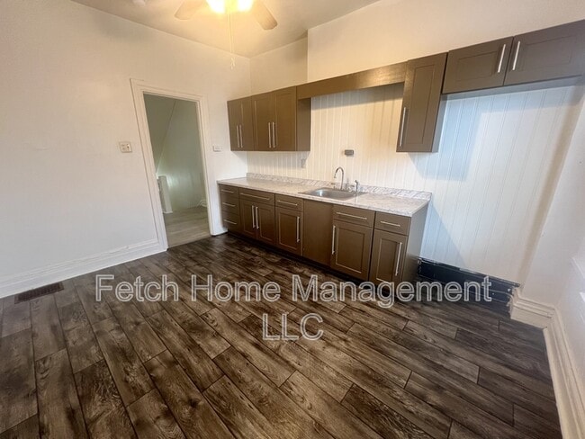 Building Photo - 123 S Richland Ave