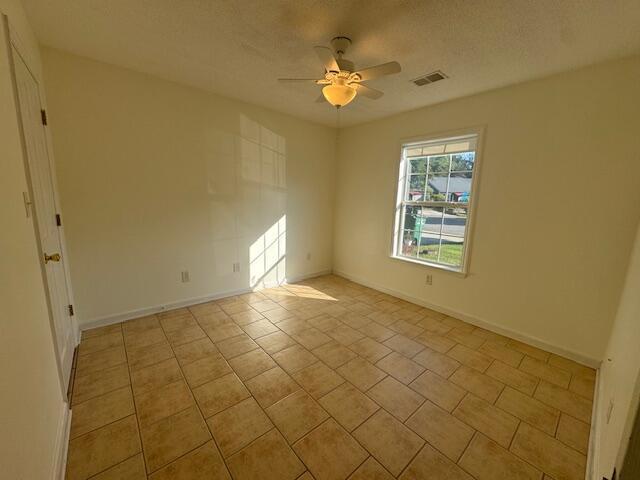 Building Photo - 205 Sandy Run