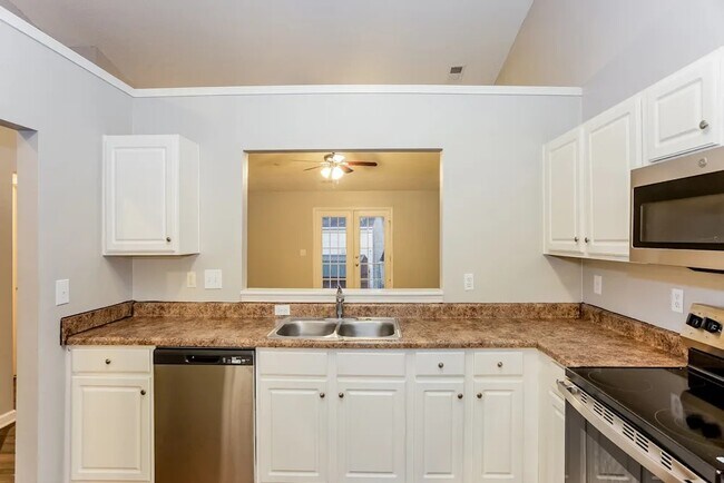 Foto del edificio - 2098 Chapel Creek Rd