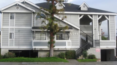 Building Photo - 6544 Whitsett Ave