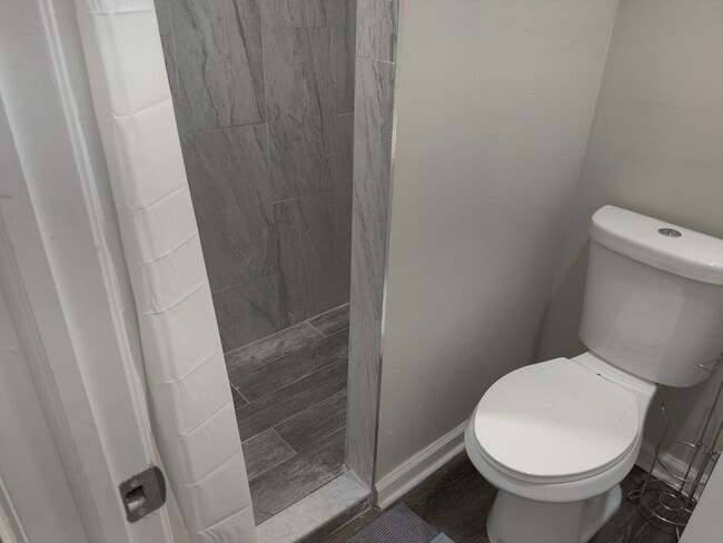 Building Photo - 5535 Crowson St