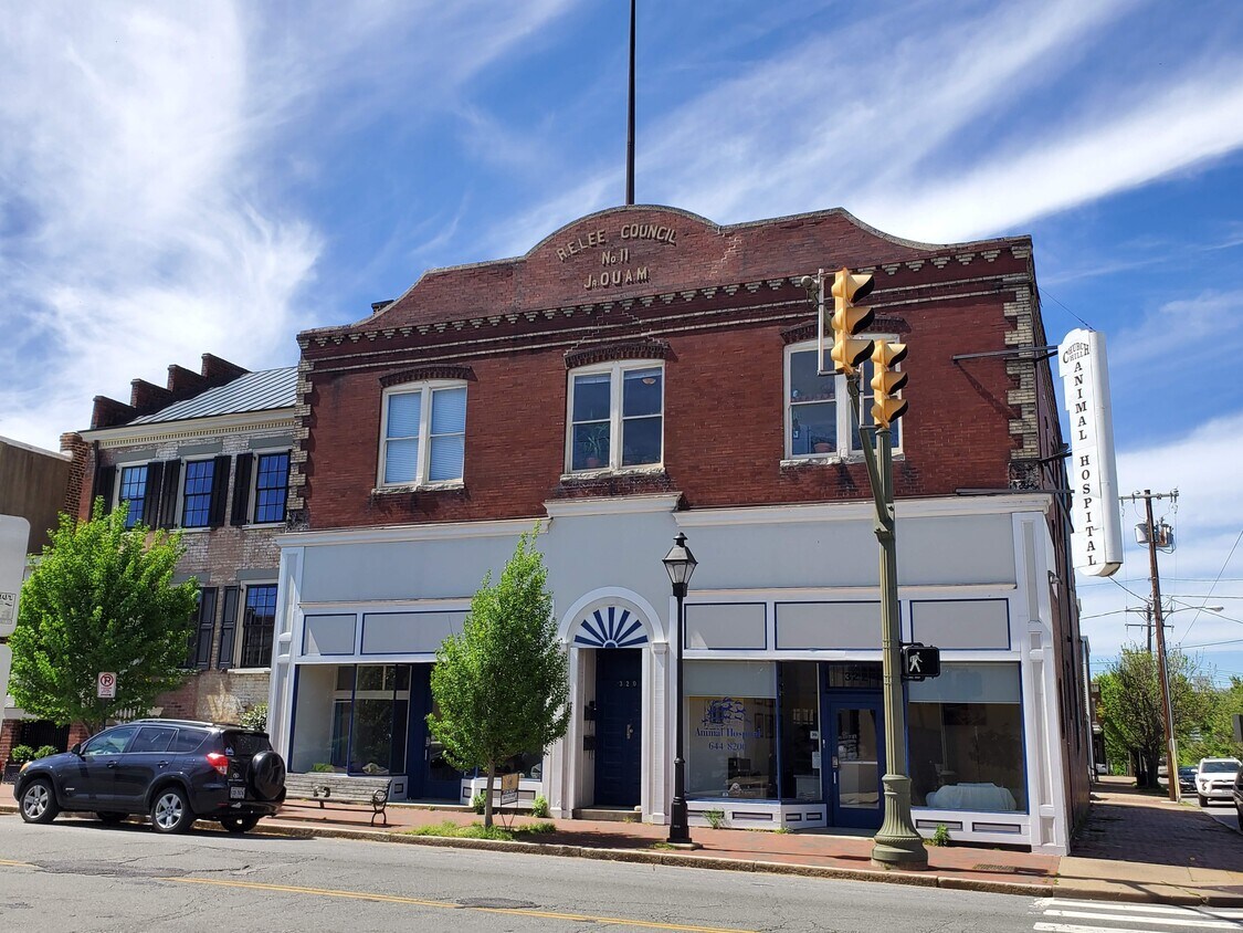 Primary Photo - 320 N 25th St