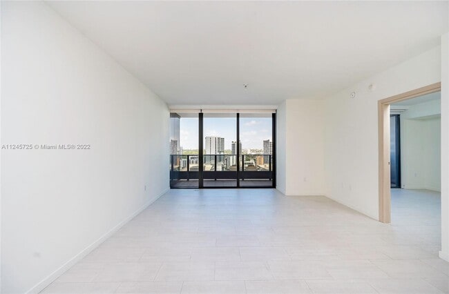 Building Photo - 1000 Brickell Plaza