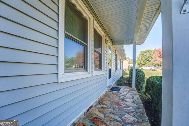 Building Photo - 905 Rambling Rose Ct NW