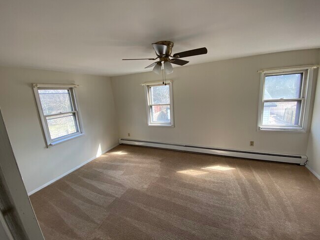 Foto del edificio - 341 Cherry Quay Rd