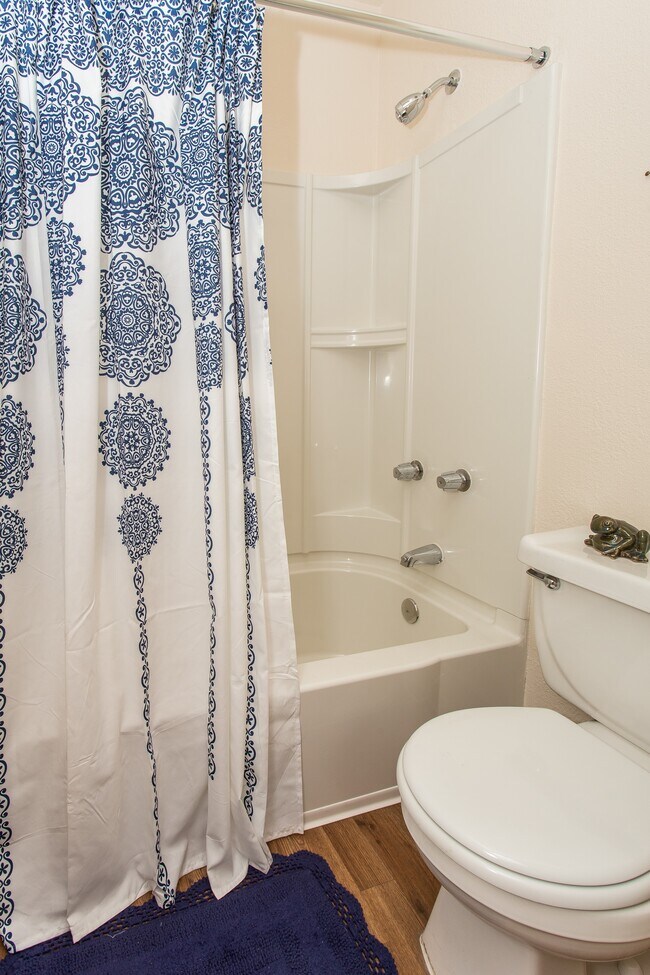 Foto del edificio - Highland Village Apartments