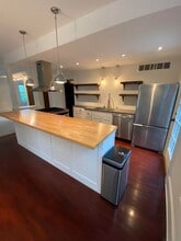 Building Photo - 2026 Francis Ave SE