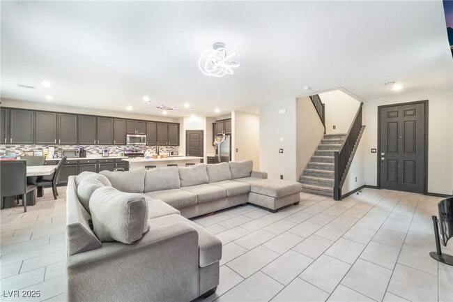 Foto del edificio - 6829 Stagehand Ave