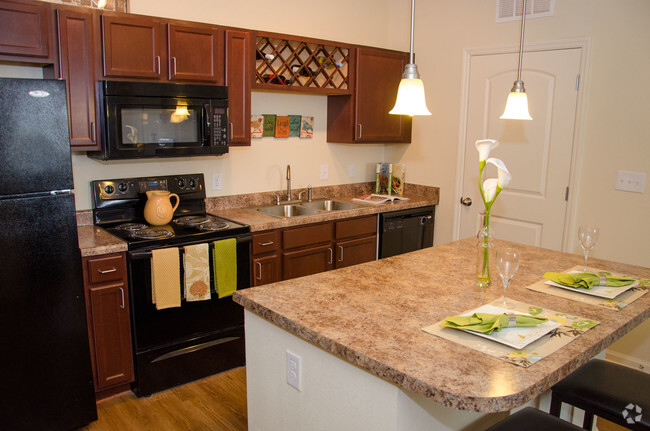 Kitchen - Prairie Grass at Jordan Creek