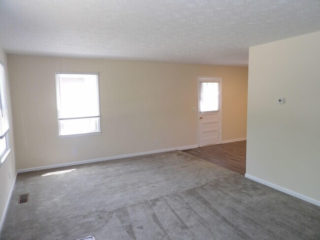 Foto del edificio - 141 Lawrence St