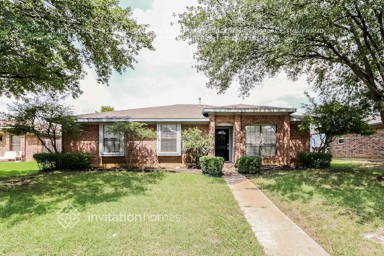 Primary Photo - 1741 Canterbury Ln