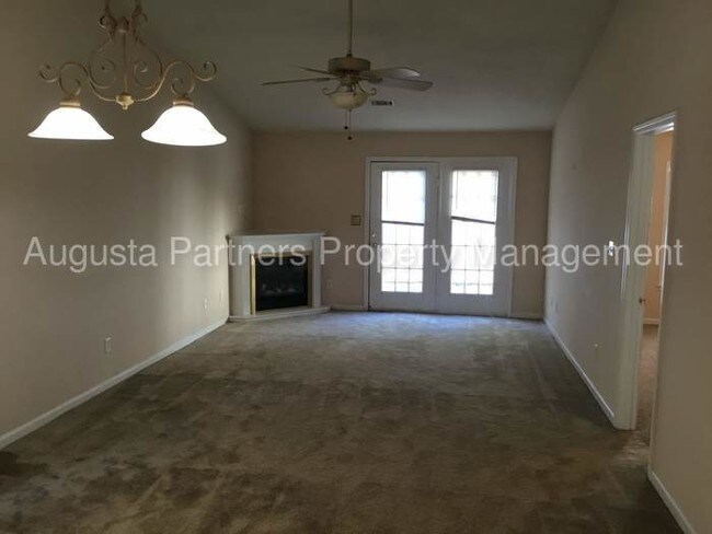 Foto del edificio - Evans Lake - Columbia County