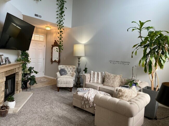 Foto del edificio - 526 Heritage Ct