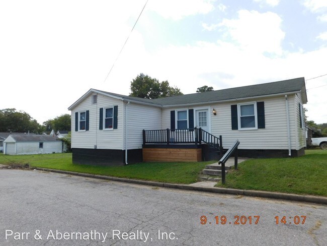 Foto del edificio - 2 br, 1.5 bath House - 2200 Jackson Street