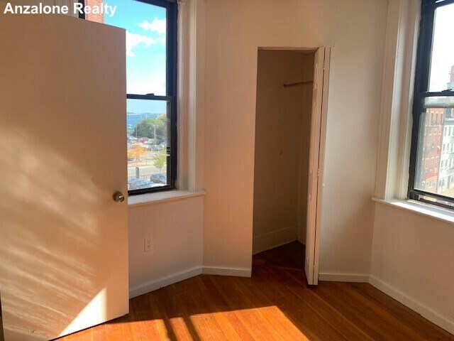 Foto del edificio - 117 Lake St