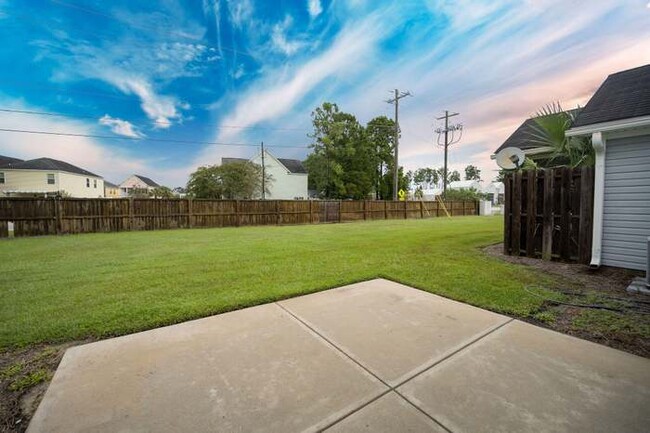 Building Photo - 1278 River Rock Rd