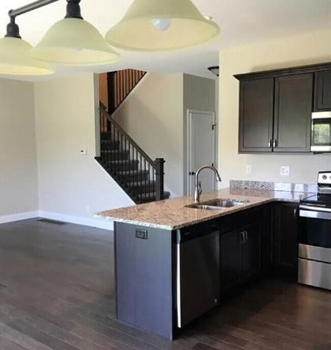 Foto del edificio - 1516 Greyrock Ln
