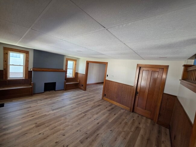 Building Photo - 1214 Blaine Ave