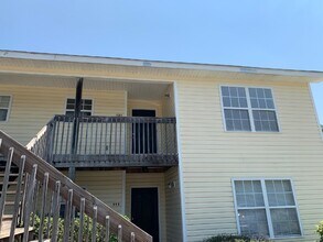 Building Photo - 101 Hall St
