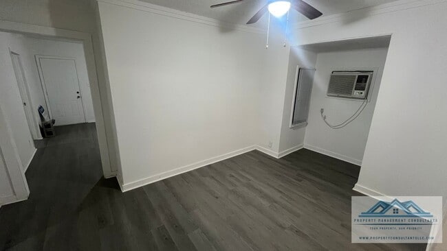 Foto del edificio - 233 N Royal Ave